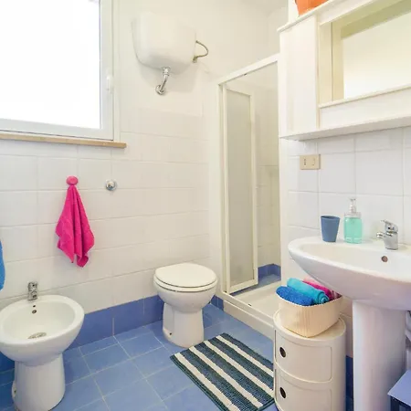 Holiday home Lovely In Piane Vecchie,lascari With Wifi