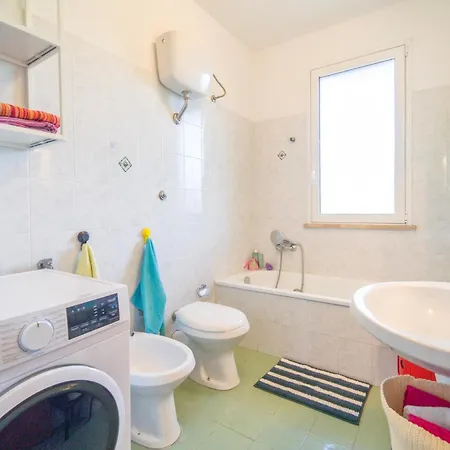 Holiday home Lovely In Piane Vecchie,lascari With Wifi *