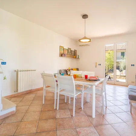 Lovely In Piane Vecchie,lascari Lascari