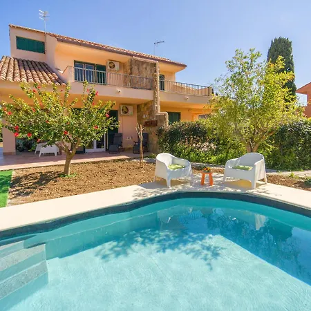 Lovely In Piane Vecchie,lascari *